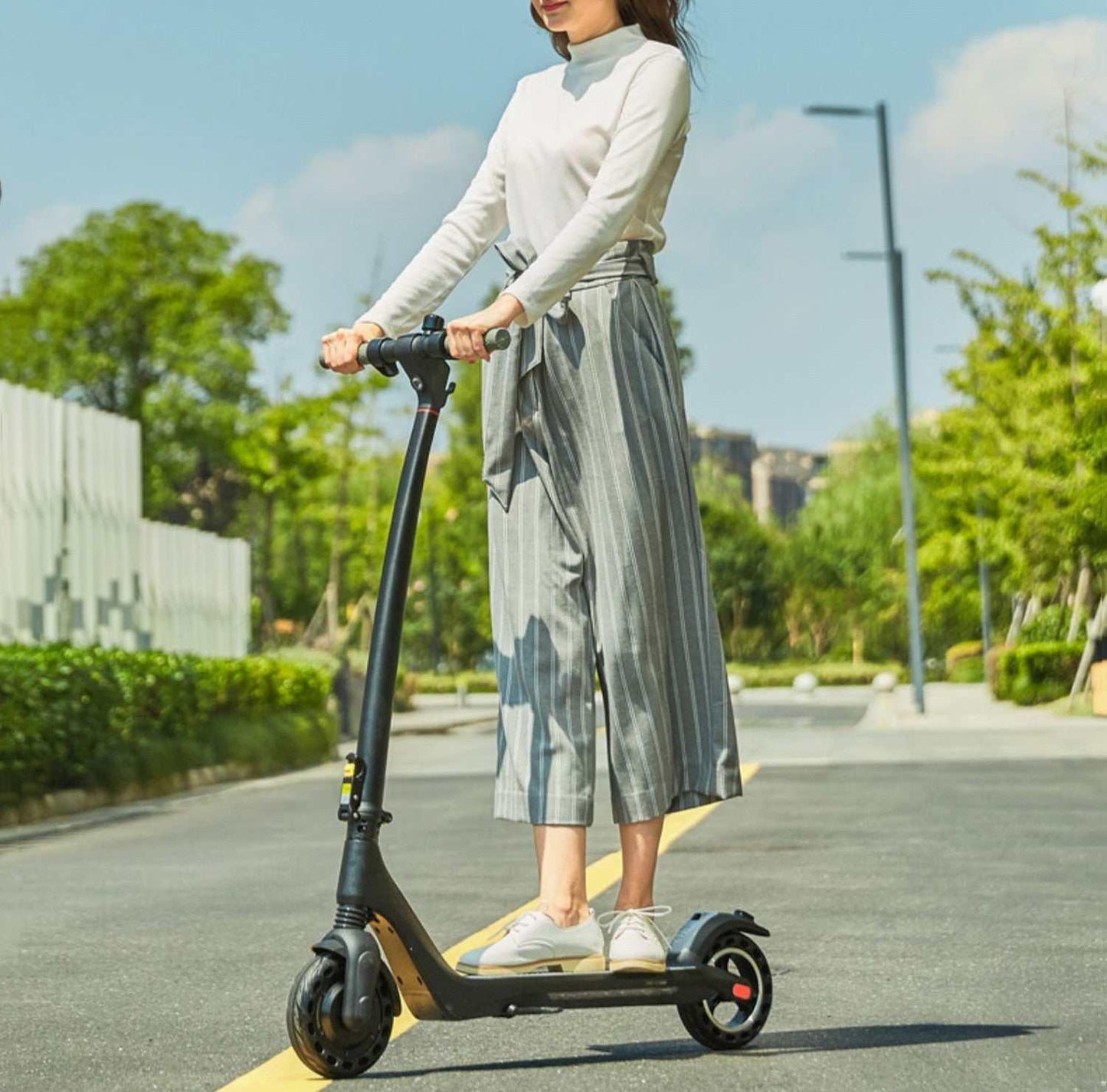 Electric Scooter Is Small Foldable And Lightweight - All In The Bag 